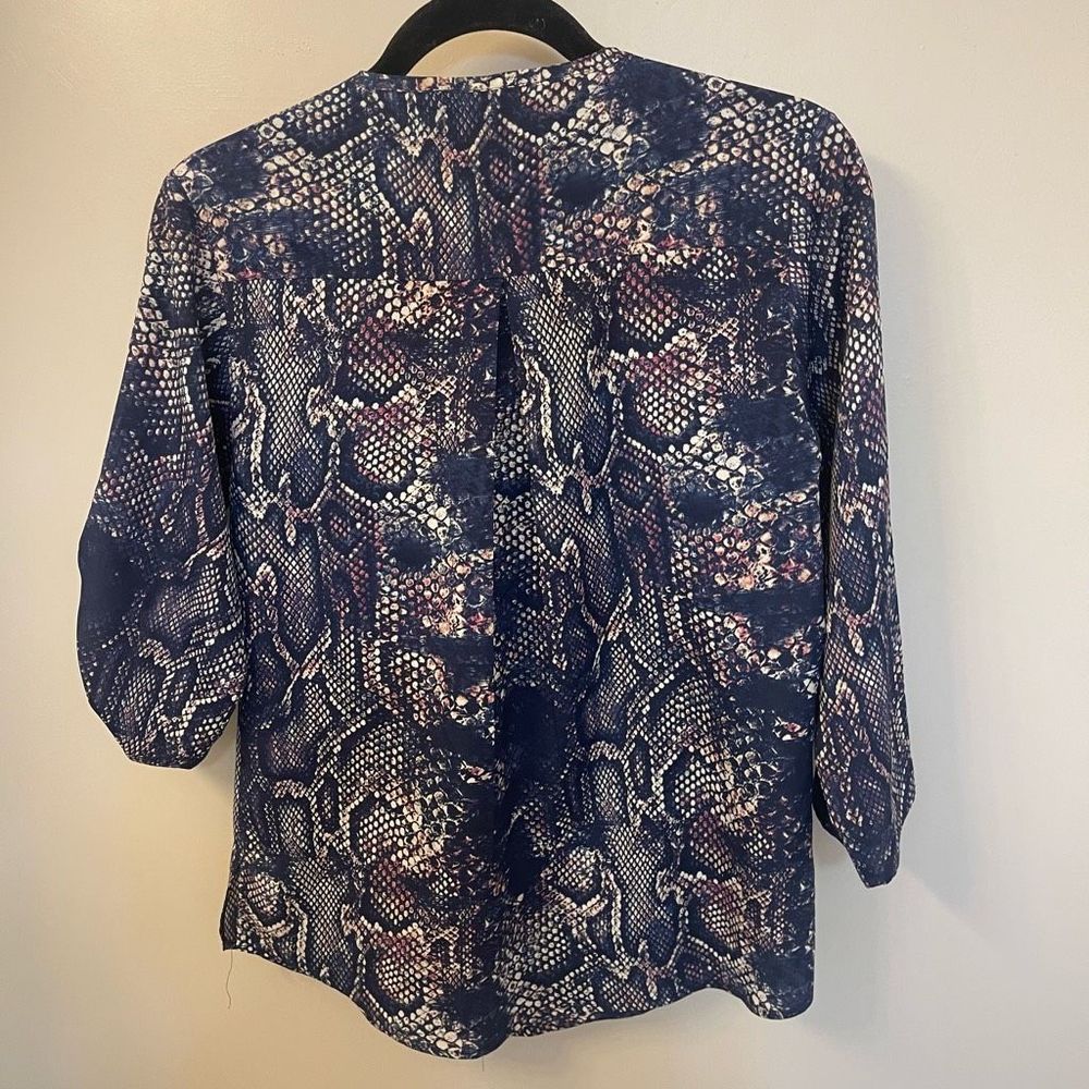 Aqua Women Blouse Snake Print Animal Blue Purple Color Sz XS - Picture 6 of 12